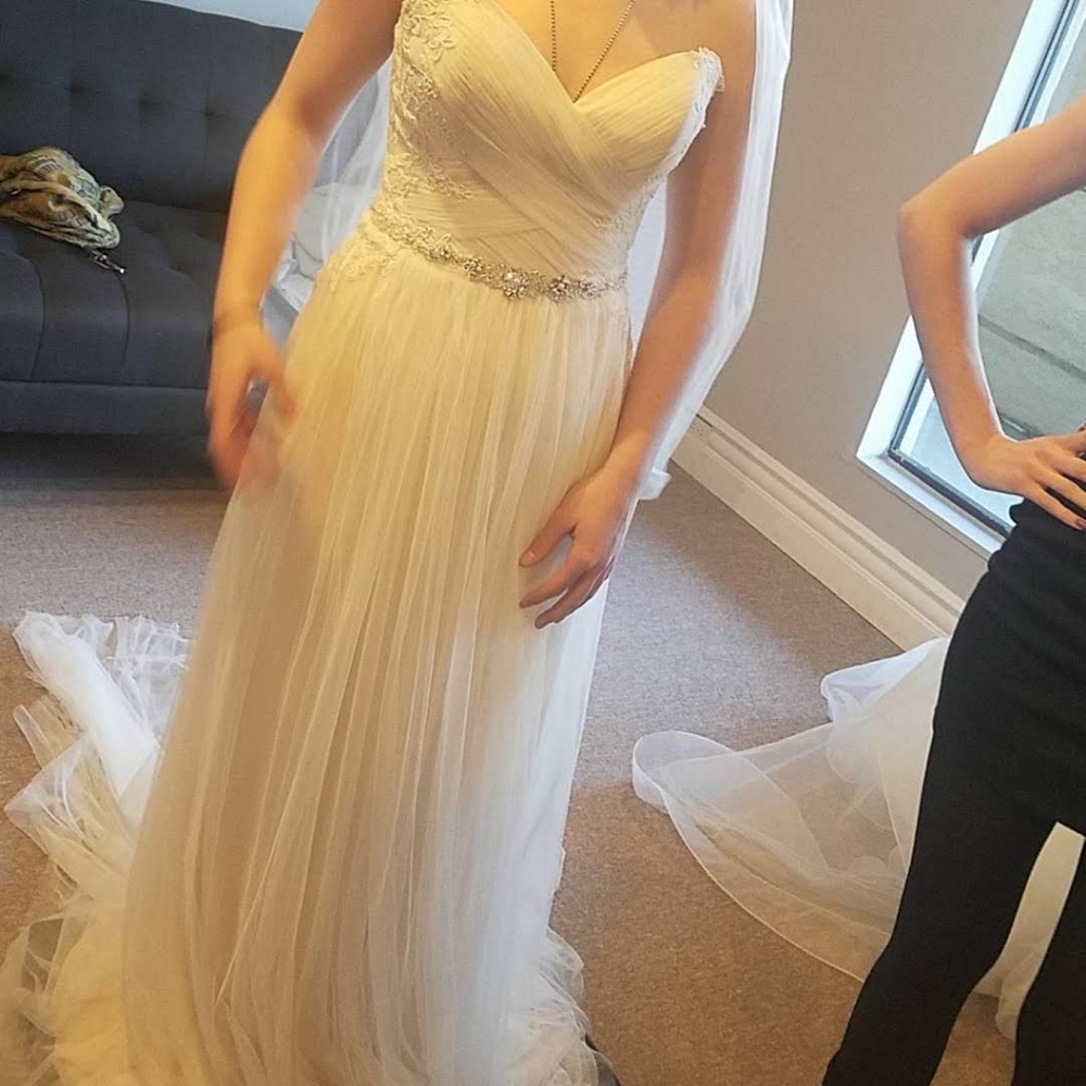 Size 8 NWT Wedding Dress